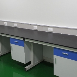 Những loại phòng thí nghiệm nào nên lắp đặt bàn thí nghiệm inox